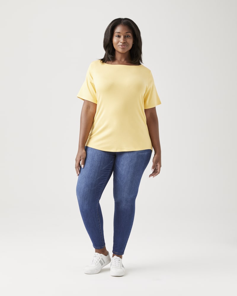 Plus size model wearing Aubrey Boat-Neck Tee by Workshop | Dia&Co | dia_product_style_image_id:129481